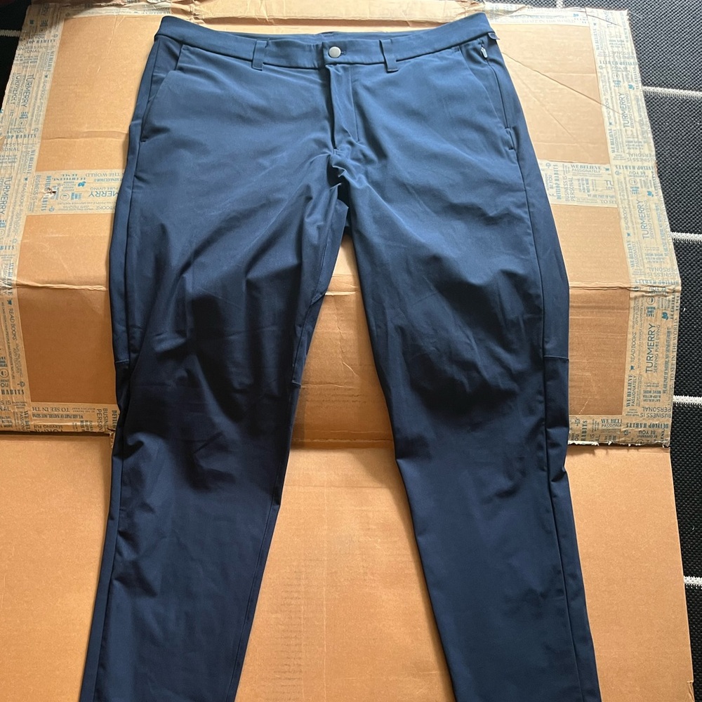 Lululemon Commission Warpstreme Pants. Blue. Size 38.